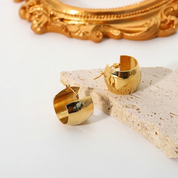 18K Gold Plated Chunky Ball Hoop Earrings - Picture 3 of 9